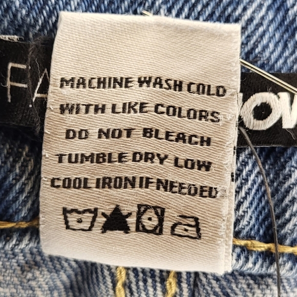 NWT Fashion Nova Bend The Rules Slouch Fit Distressed Jeans size 13 - Picture 6 of 6